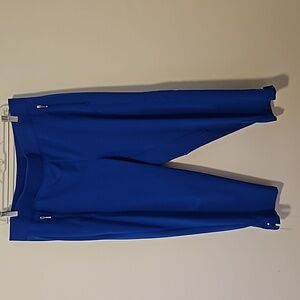 Lightweight silky cropped pants